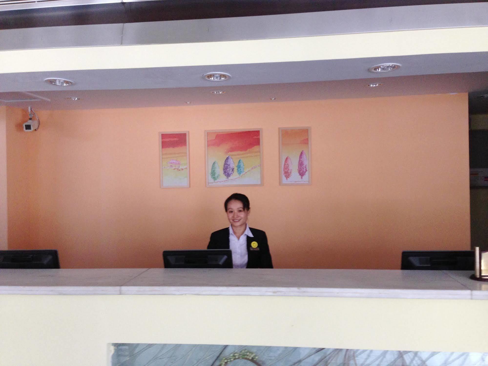 Homeinns Hotel Huizhou  Extérieur photo